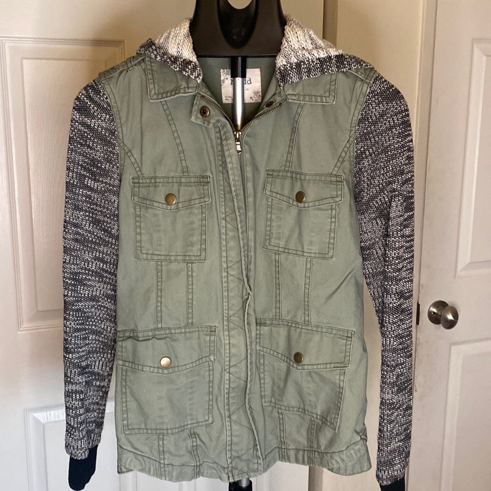 Lightweight jacket